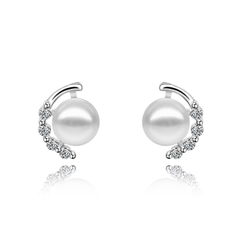 Sparkling Diamond Pearl Earrings