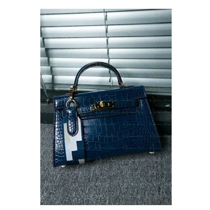 Fashion slung classic handbag