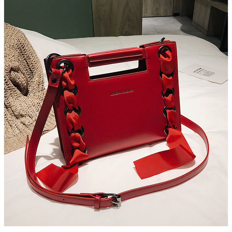 Single shoulder square bag