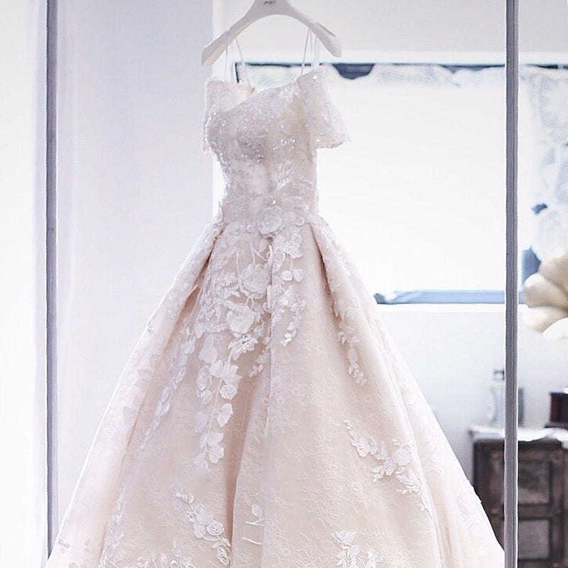 Sweetheart Lace-satin wedding dress