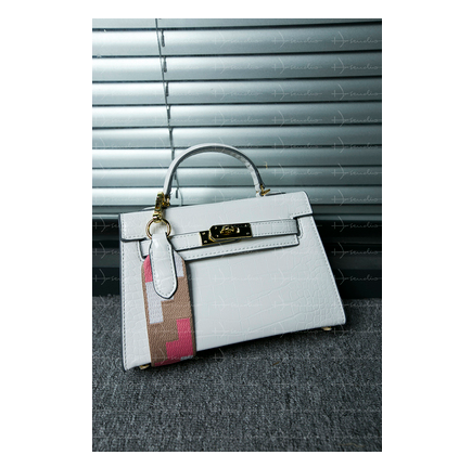 Fashion slung classic handbag