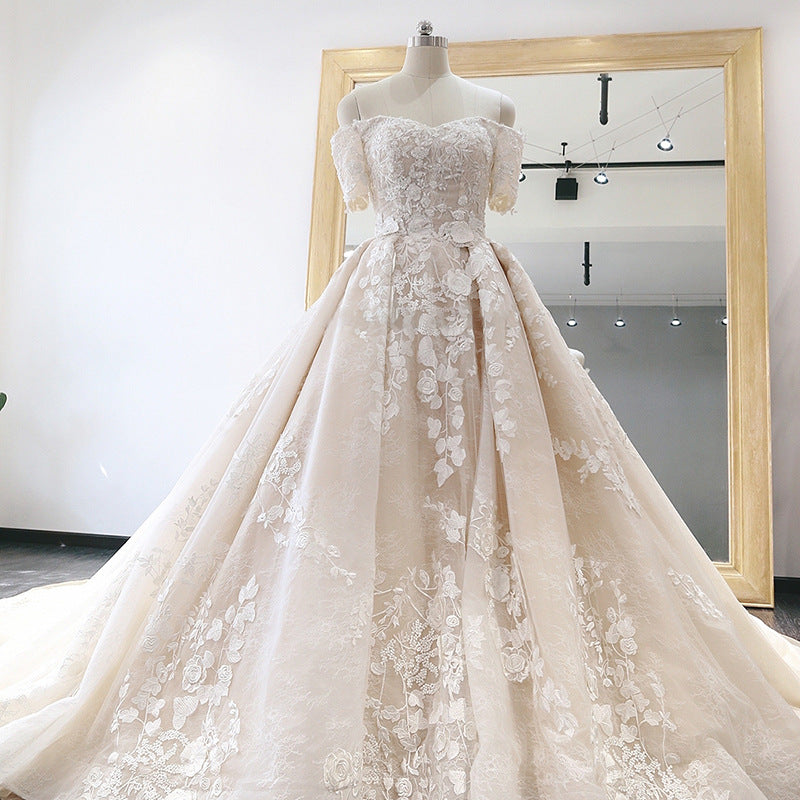 Sweetheart Lace-satin wedding dress