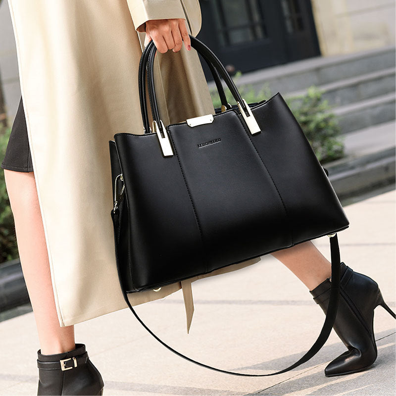 Classic Lady Handbag & Shoulder bag