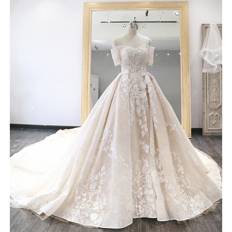 Sweetheart Lace-satin wedding dress