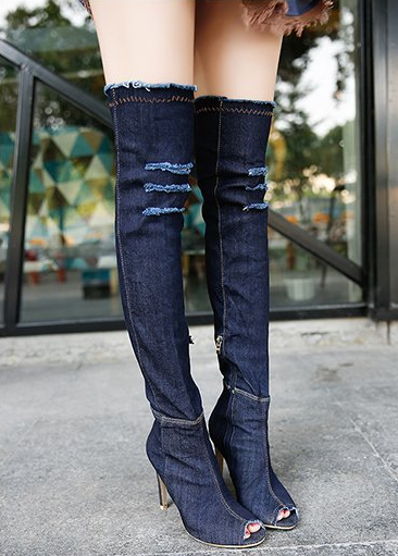 Fish Mouth Stretched Knee Boots